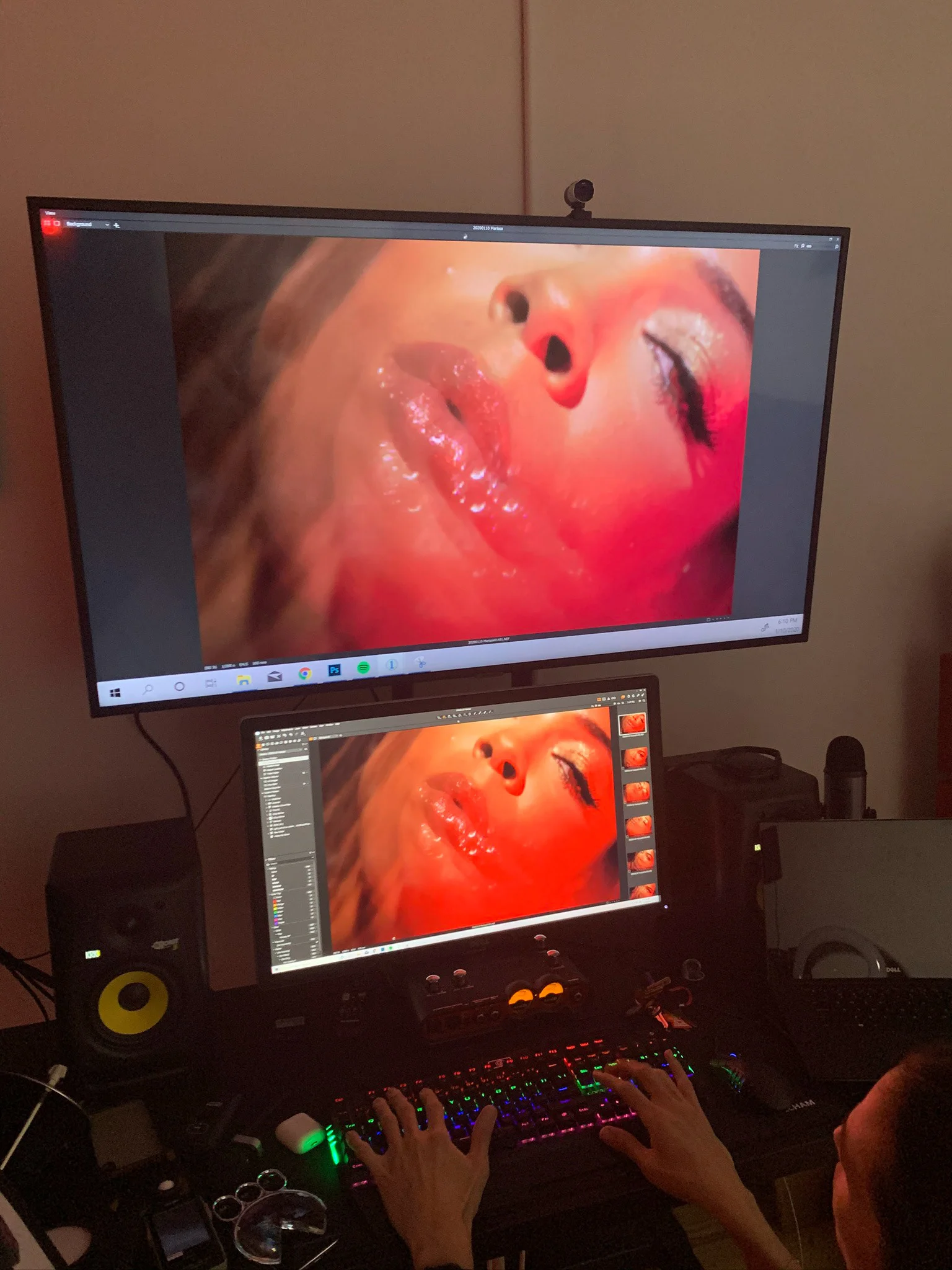 A retouching workstation displaying a close-up of glossy lips.